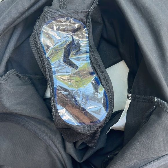 NWOT MAGICSUIT Dream State Bindy One Piece Swimsuit Black/White Slimming Size 10 - Picture 12 of 16